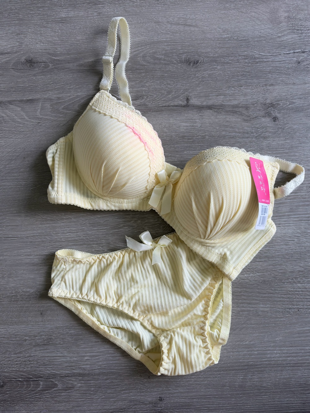 Women's Cream Lace-Trim Bra and Brief Set